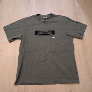 Uniqlo Naruto Kakashi Adult Medium Shirt 20th Anniversary Sharingan Eyes Green